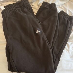 ALO Yoga brown sweatpants